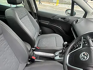 Used 2015 Vauxhall Meriva Se Grey - Interior and Exterior details 14