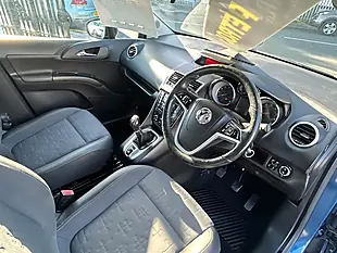 Used 2015 Vauxhall Meriva Tech Line Blue - Interior and Exterior details 10