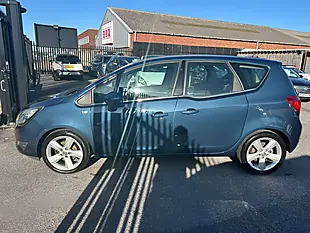 Used 2015 Vauxhall Meriva Tech Line Blue - Interior and Exterior details 3