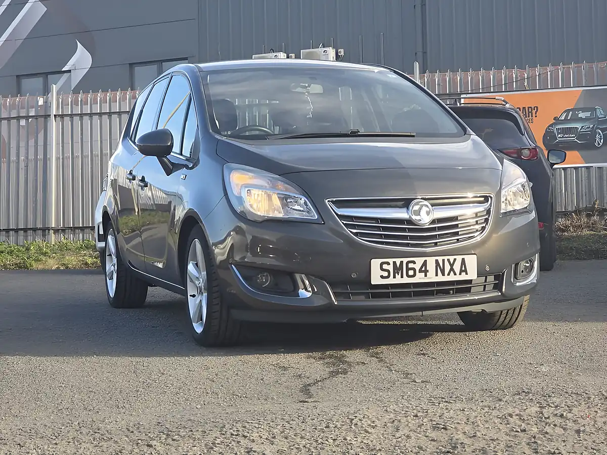 Used 2015 Vauxhall Meriva Tech Line Grey - Front View
