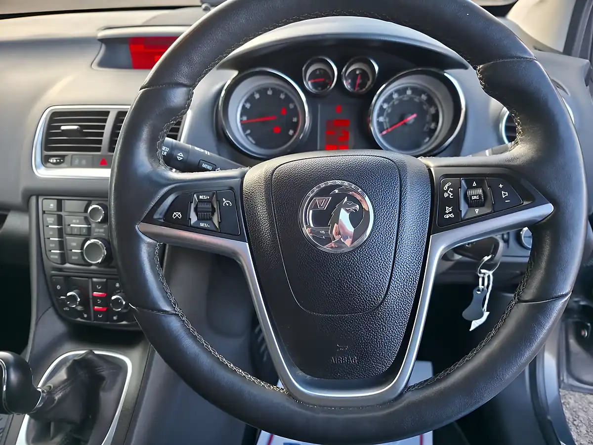 Used 2015 Vauxhall Meriva Tech Line Grey - Interior and Exterior details 11