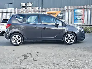 Used 2015 Vauxhall Meriva Tech Line Grey - Interior and Exterior details 5