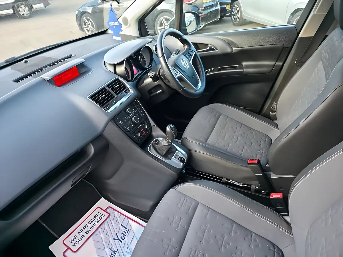Used 2015 Vauxhall Meriva Tech Line Grey - Interior and Exterior details 6