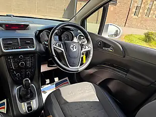 Used 2015 Vauxhall Meriva Tech Line White - Interior and Exterior details 13
