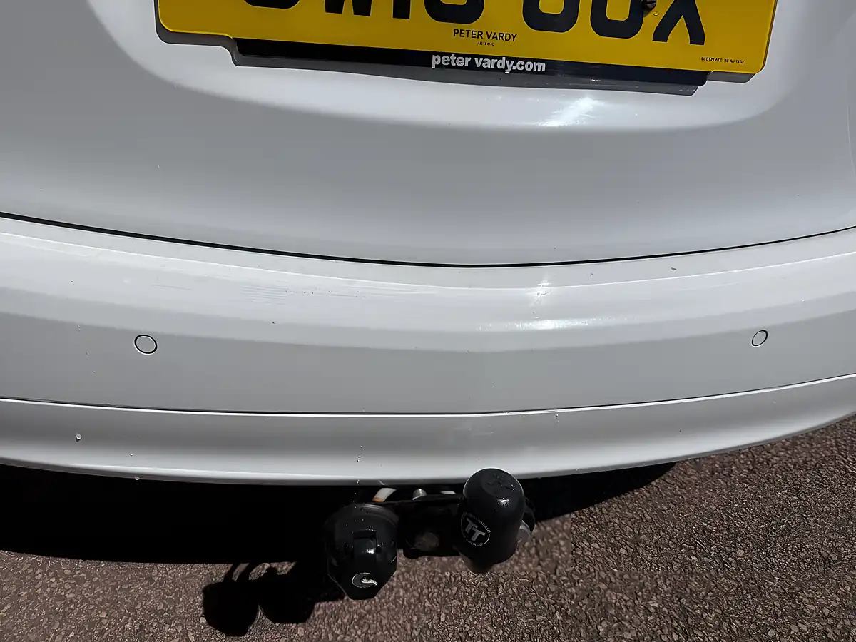 Used 2015 Vauxhall Meriva Tech Line White - Interior and Exterior details 14