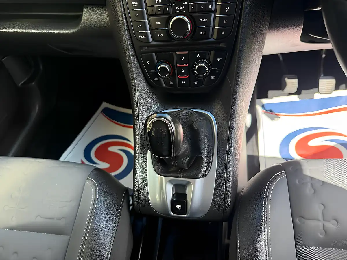 Used 2015 Vauxhall Meriva Tech Line White - Interior and Exterior details 17