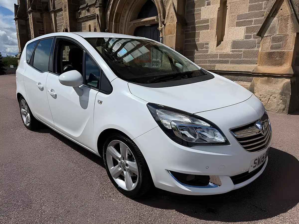 Used 2015 Vauxhall Meriva Tech Line White - Interior and Exterior details 3