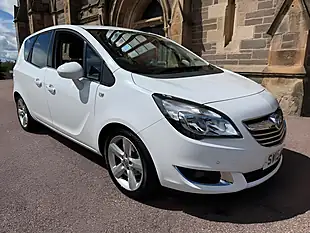 Used 2015 Vauxhall Meriva Tech Line White - Interior and Exterior details 4