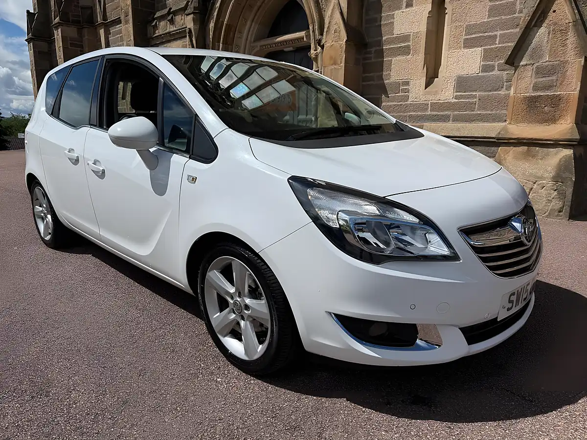 Used 2015 Vauxhall Meriva Tech Line White - Interior and Exterior details 4