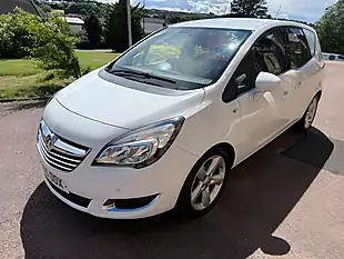 Used 2015 Vauxhall Meriva Tech Line White - Interior and Exterior details 5