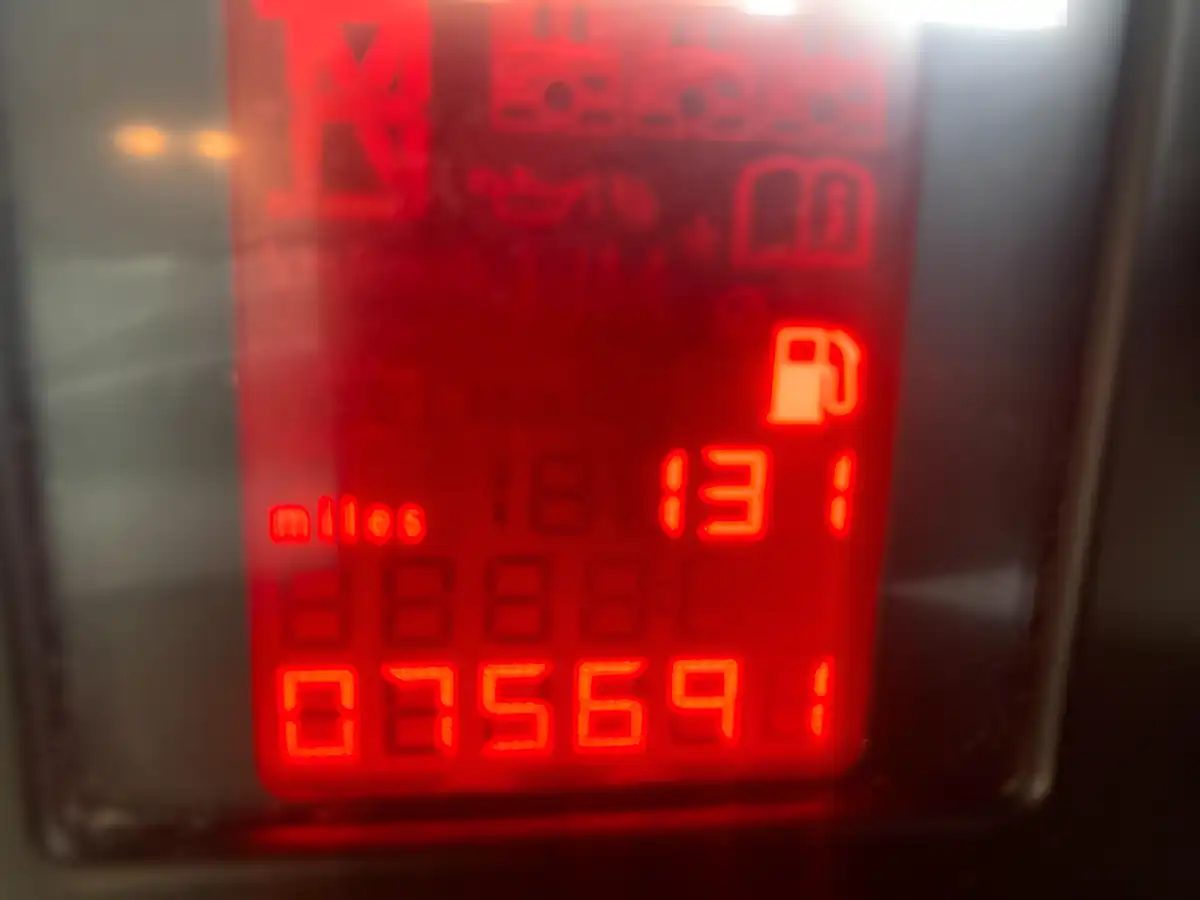 Used 2015 Vauxhall Meriva Tech Line White - Interior and Exterior details 15