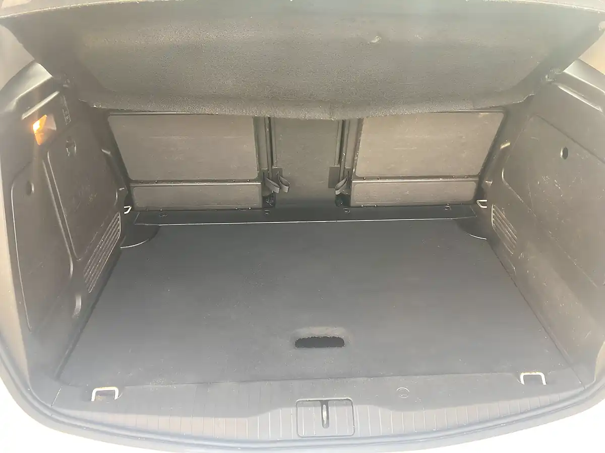 Used 2015 Vauxhall Meriva Tech Line White - Interior and Exterior details 20