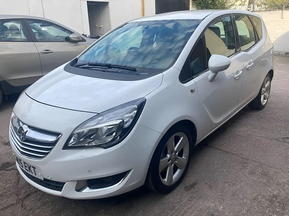 Used 2015 Vauxhall Meriva Tech Line White - Interior and Exterior details 3