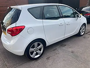 Used 2015 Vauxhall Meriva Tech Line White - Interior and Exterior details 6