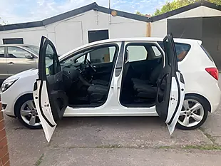 Used 2015 Vauxhall Meriva Tech Line White - Interior and Exterior details 7