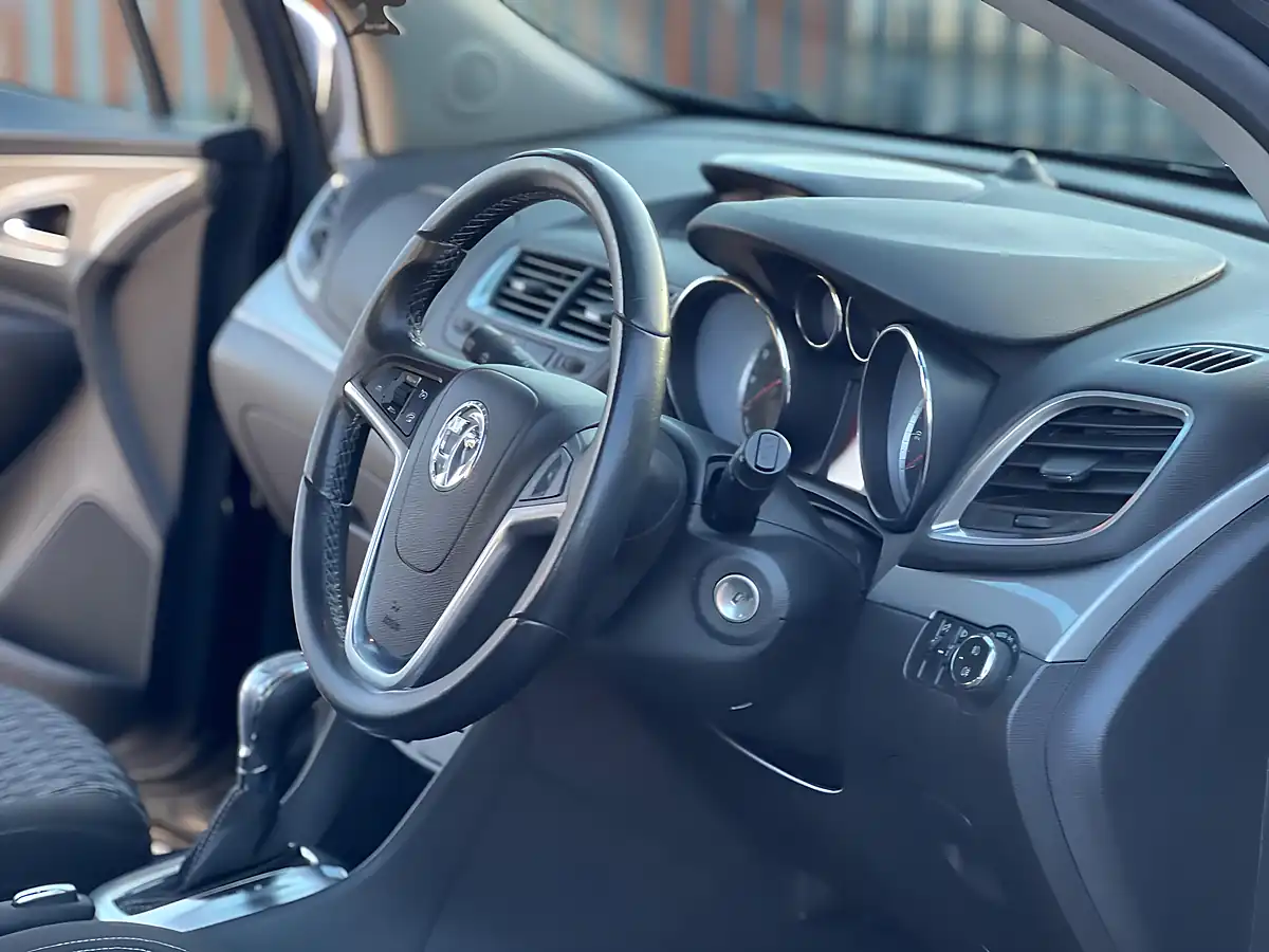Used 2015 Vauxhall Mokka Exclusiv Black - Interior and Exterior details 11