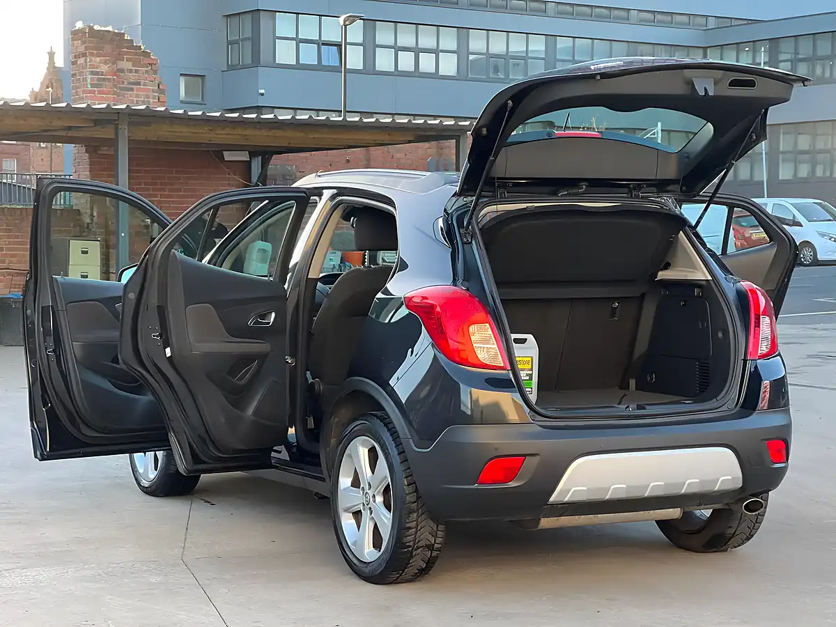 Used 2015 Vauxhall Mokka Exclusiv Black - Interior and Exterior details 6