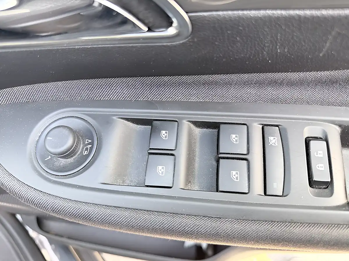 Used 2015 Vauxhall Mokka Exclusiv Black - Interior and Exterior details 15