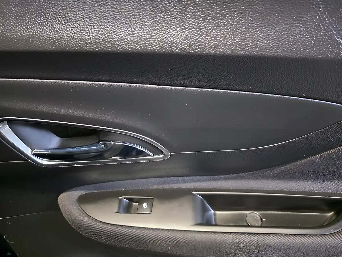 Used 2015 Vauxhall Mokka Exclusiv Black - Interior and Exterior details 12