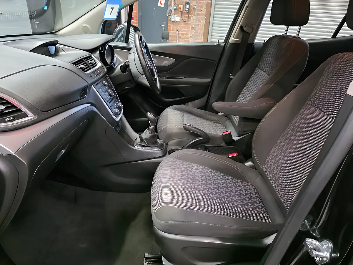 Used 2015 Vauxhall Mokka Exclusiv Black - Interior and Exterior details 15