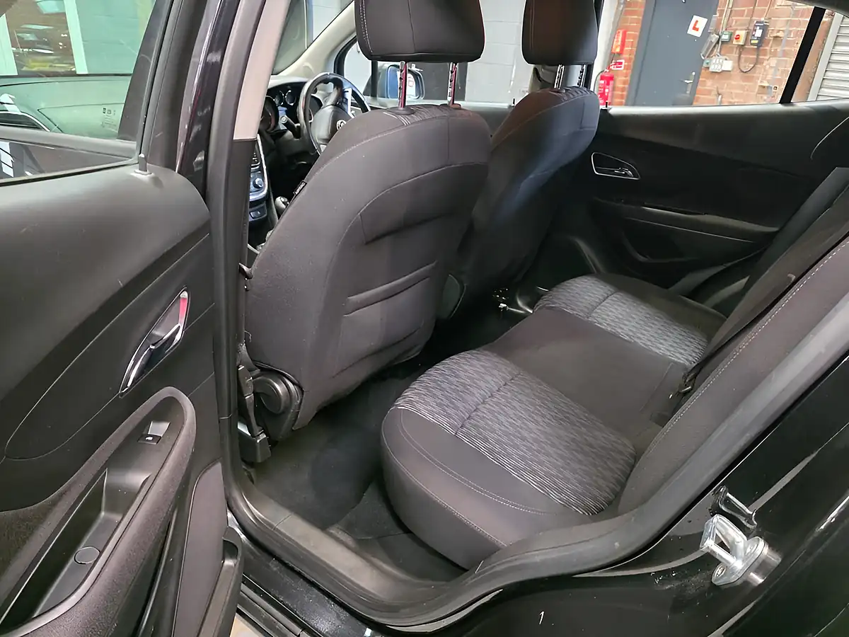 Used 2015 Vauxhall Mokka Exclusiv Black - Interior and Exterior details 16