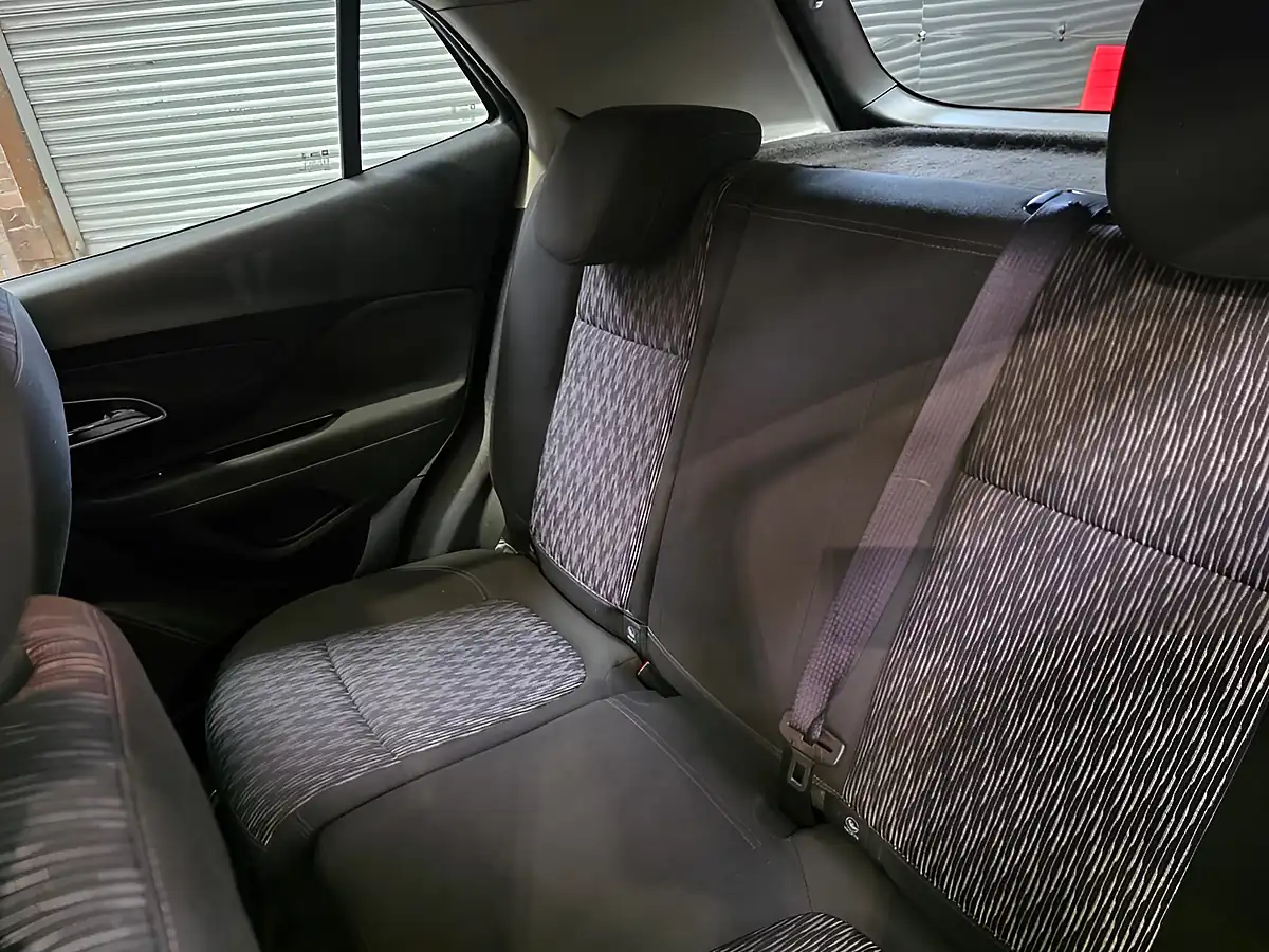 Used 2015 Vauxhall Mokka Exclusiv Black - Interior and Exterior details 17