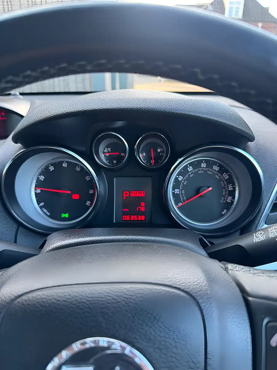 Used 2015 Vauxhall Mokka Exclusiv Black - Interior and Exterior details 14