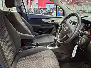 Used 2015 Vauxhall Mokka Exclusiv Blue - Interior and Exterior details 6