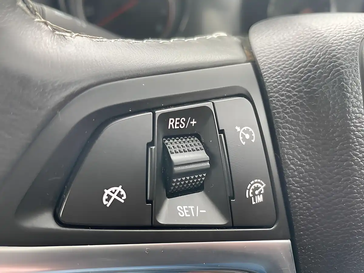 Used 2015 Vauxhall Mokka Exclusiv Blue - Interior and Exterior details 15