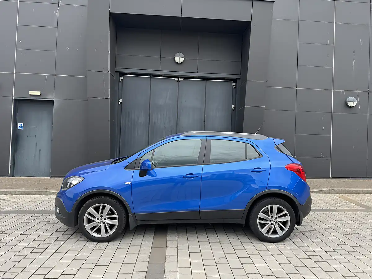 Used 2015 Vauxhall Mokka Exclusiv Blue - Interior and Exterior details 6