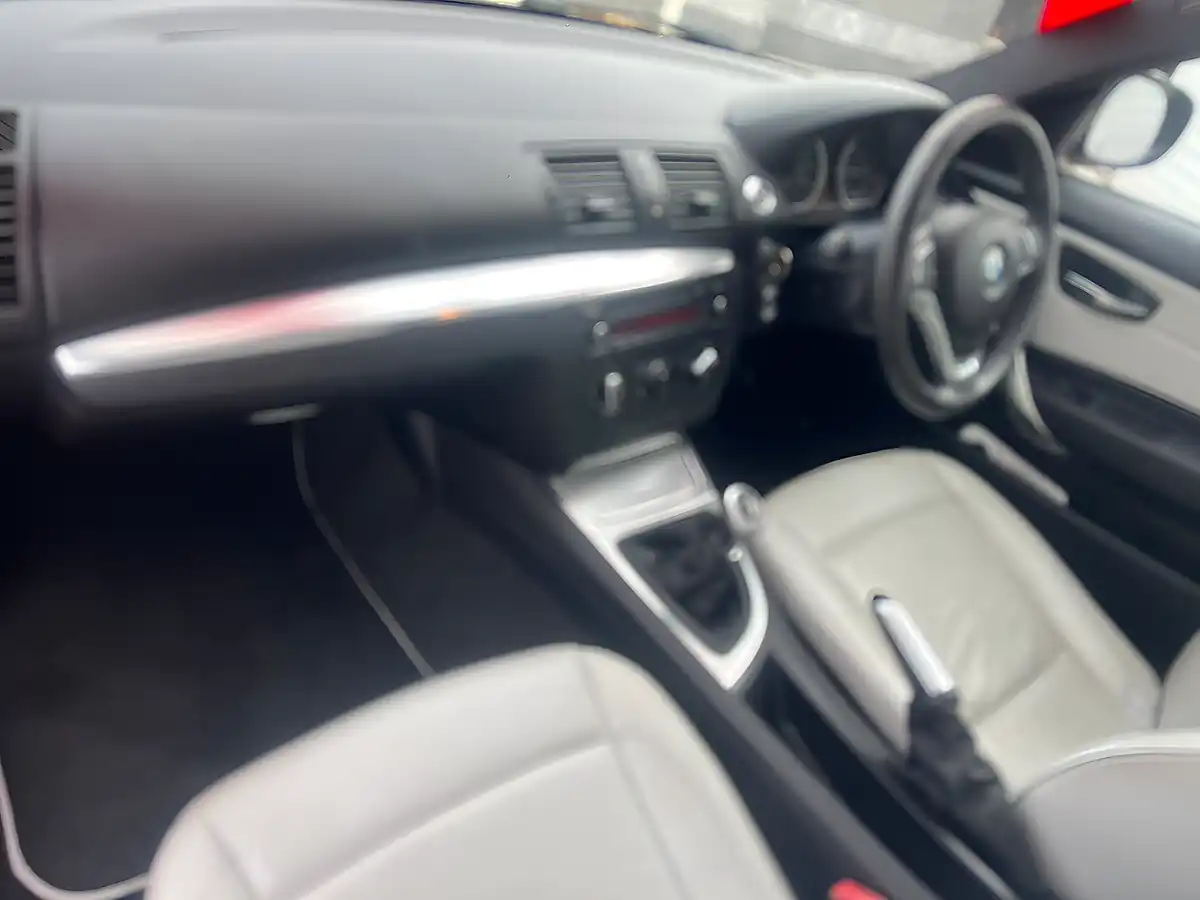 Used 2015 Vauxhall Mokka Exclusiv Blue - Interior and Exterior details 17