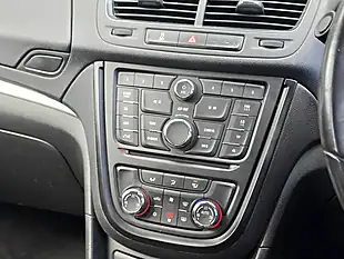 Used 2015 Vauxhall Mokka Exclusiv Brown - Interior and Exterior details 12