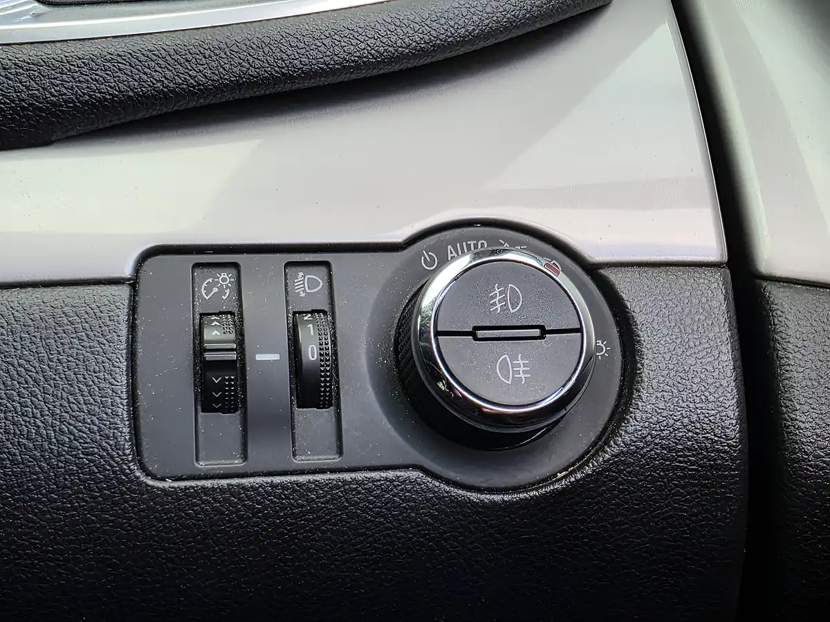 Used 2015 Vauxhall Mokka Exclusiv Brown - Interior and Exterior details 16