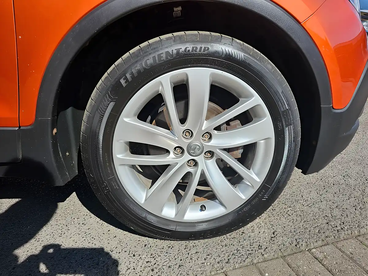 Used 2015 Vauxhall Mokka Exclusiv Orange - Interior and Exterior details 11