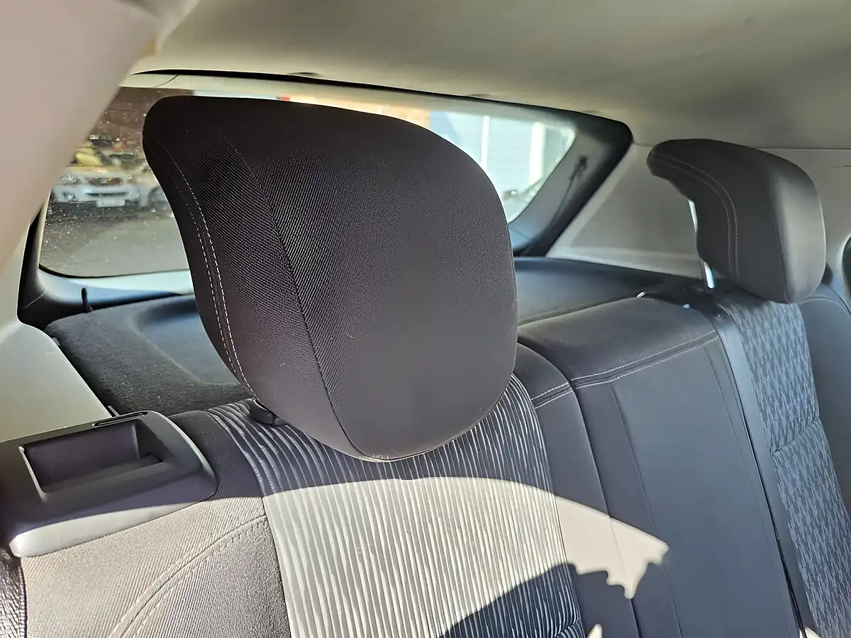 Used 2015 Vauxhall Mokka Exclusiv Orange - Interior and Exterior details 7