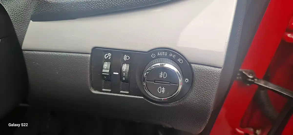 Used 2015 Vauxhall Mokka Exclusiv Red - Interior and Exterior details 20