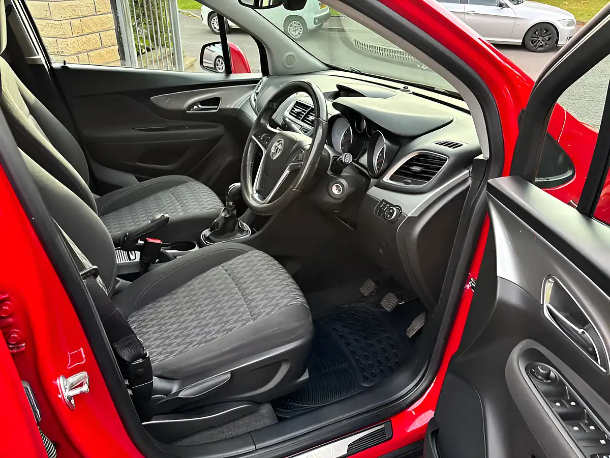 Used 2015 Vauxhall Mokka Exclusiv Red - Interior and Exterior details 11