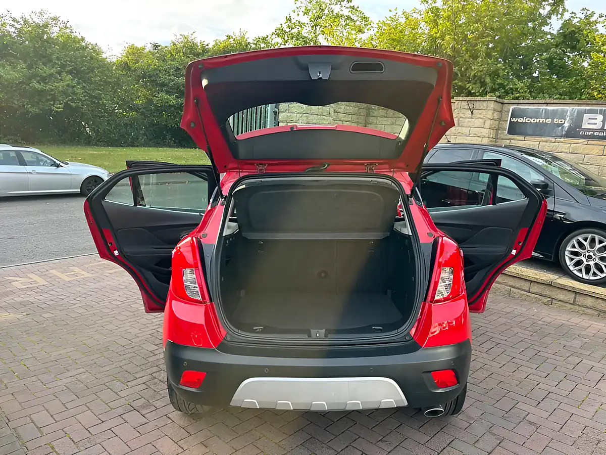 Used 2015 Vauxhall Mokka Exclusiv Red - Interior and Exterior details 19