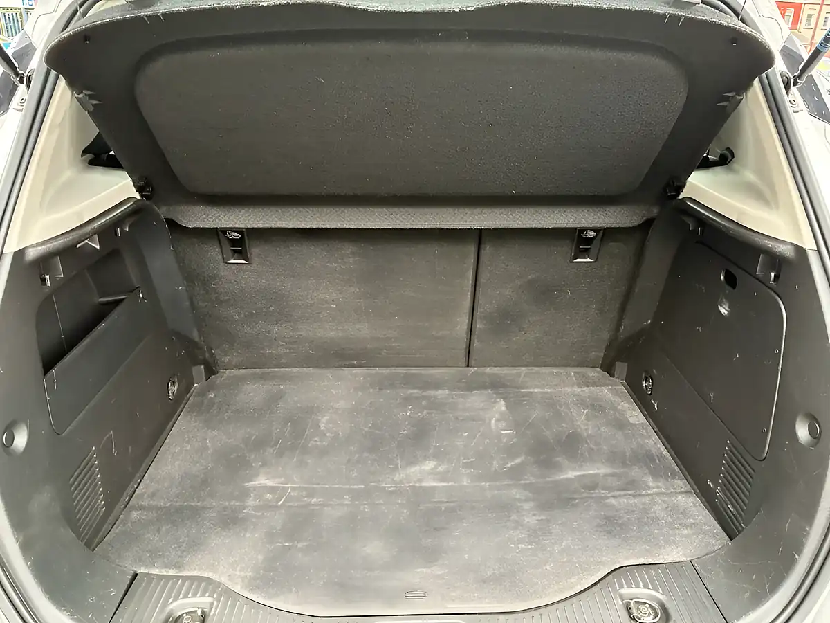 Used 2015 Vauxhall Mokka Exclusiv Silver - Interior and Exterior details 10