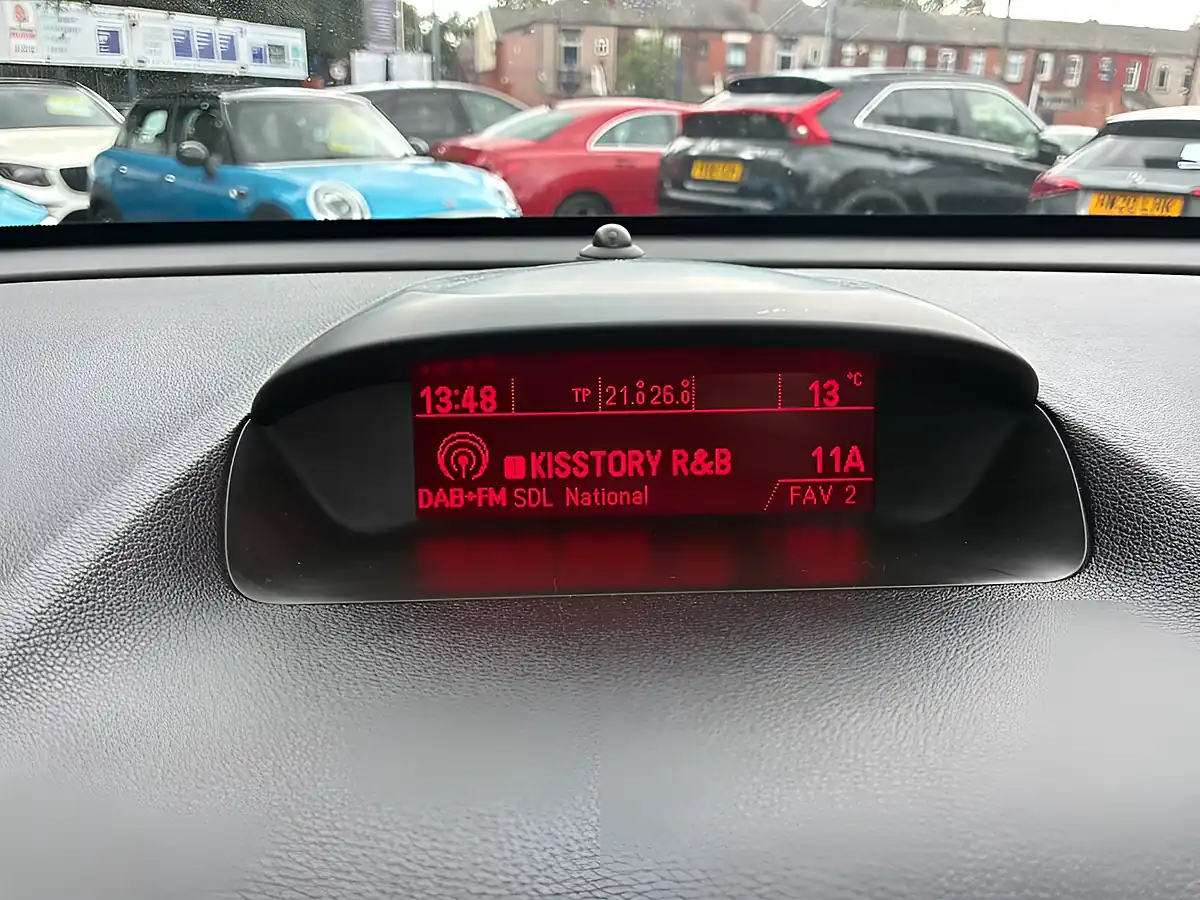 Used 2015 Vauxhall Mokka Exclusiv Silver - Interior and Exterior details 14