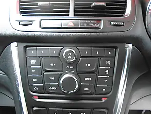 Used 2015 Vauxhall Mokka Exclusiv Silver - Interior and Exterior details 11