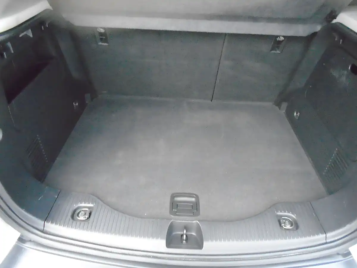 Used 2015 Vauxhall Mokka Exclusiv Silver - Interior and Exterior details 17