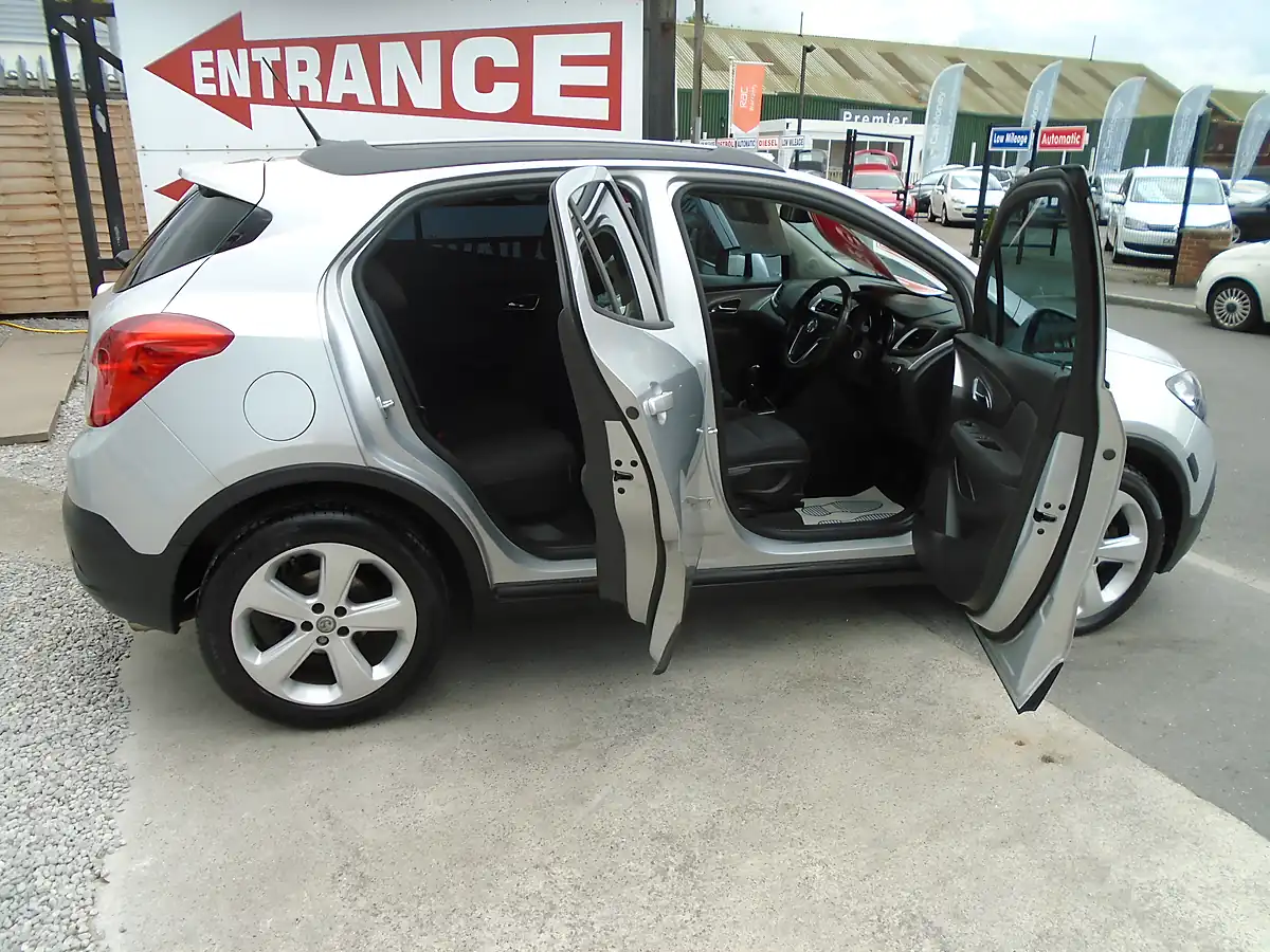 Used 2015 Vauxhall Mokka Exclusiv Silver - Interior and Exterior details 6