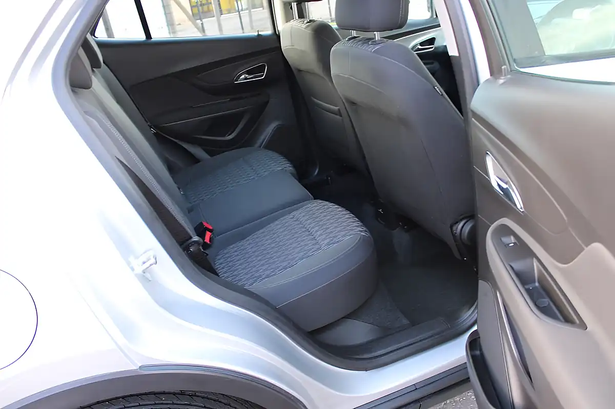 Used 2015 Vauxhall Mokka Exclusiv Silver - Interior and Exterior details 4