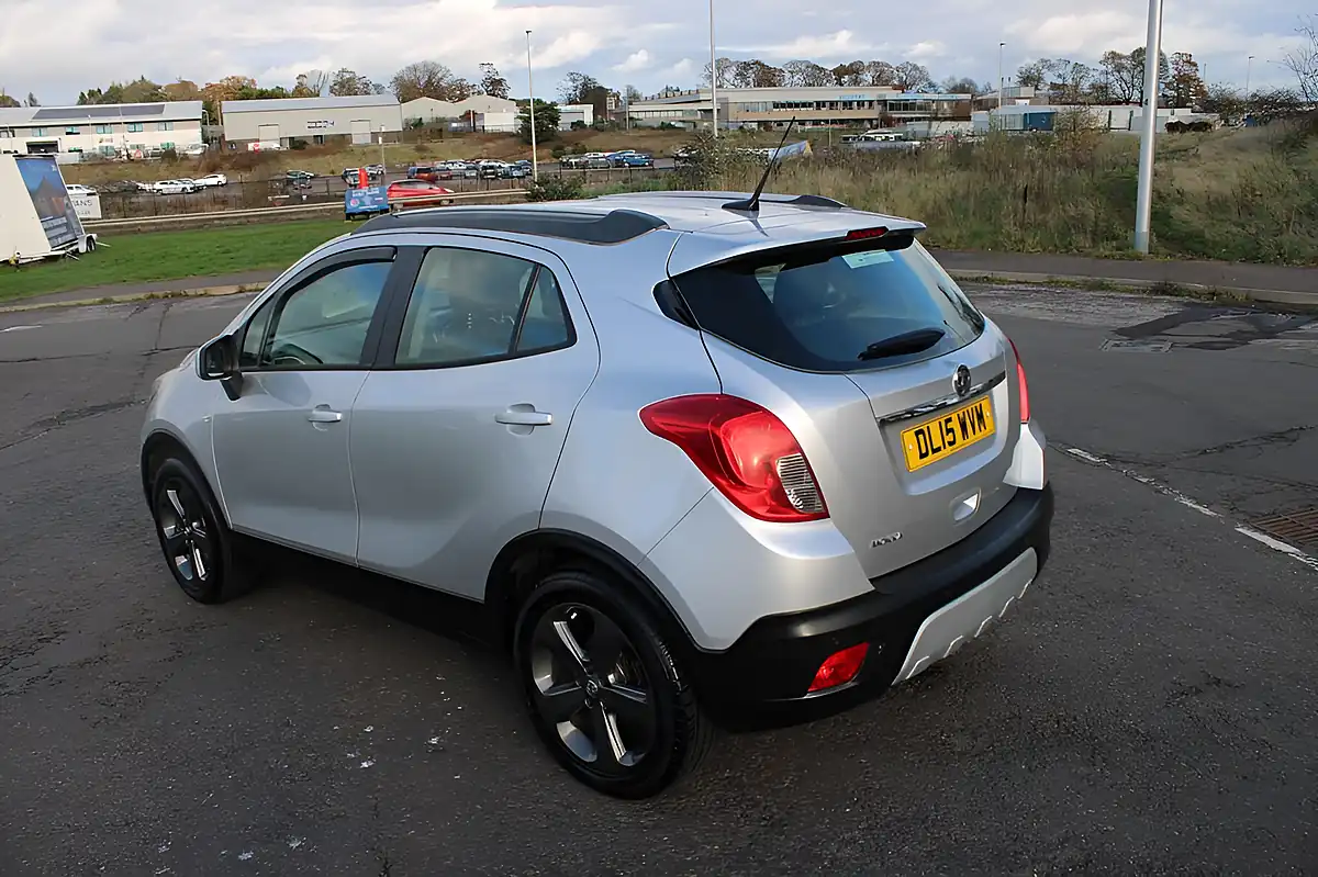 Used 2015 Vauxhall Mokka Exclusiv Silver - Interior and Exterior details 8
