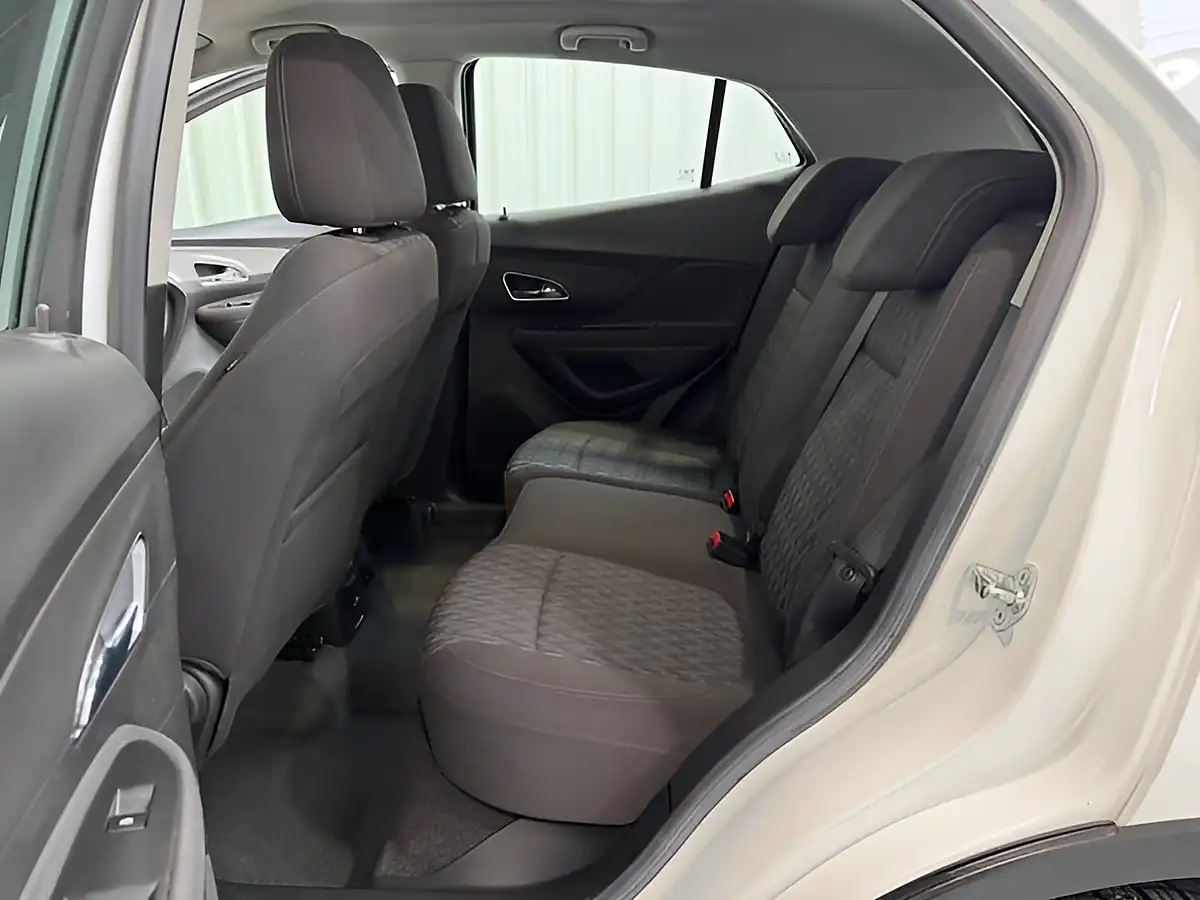 Used 2015 Vauxhall Mokka Exclusiv White - Interior and Exterior details 13