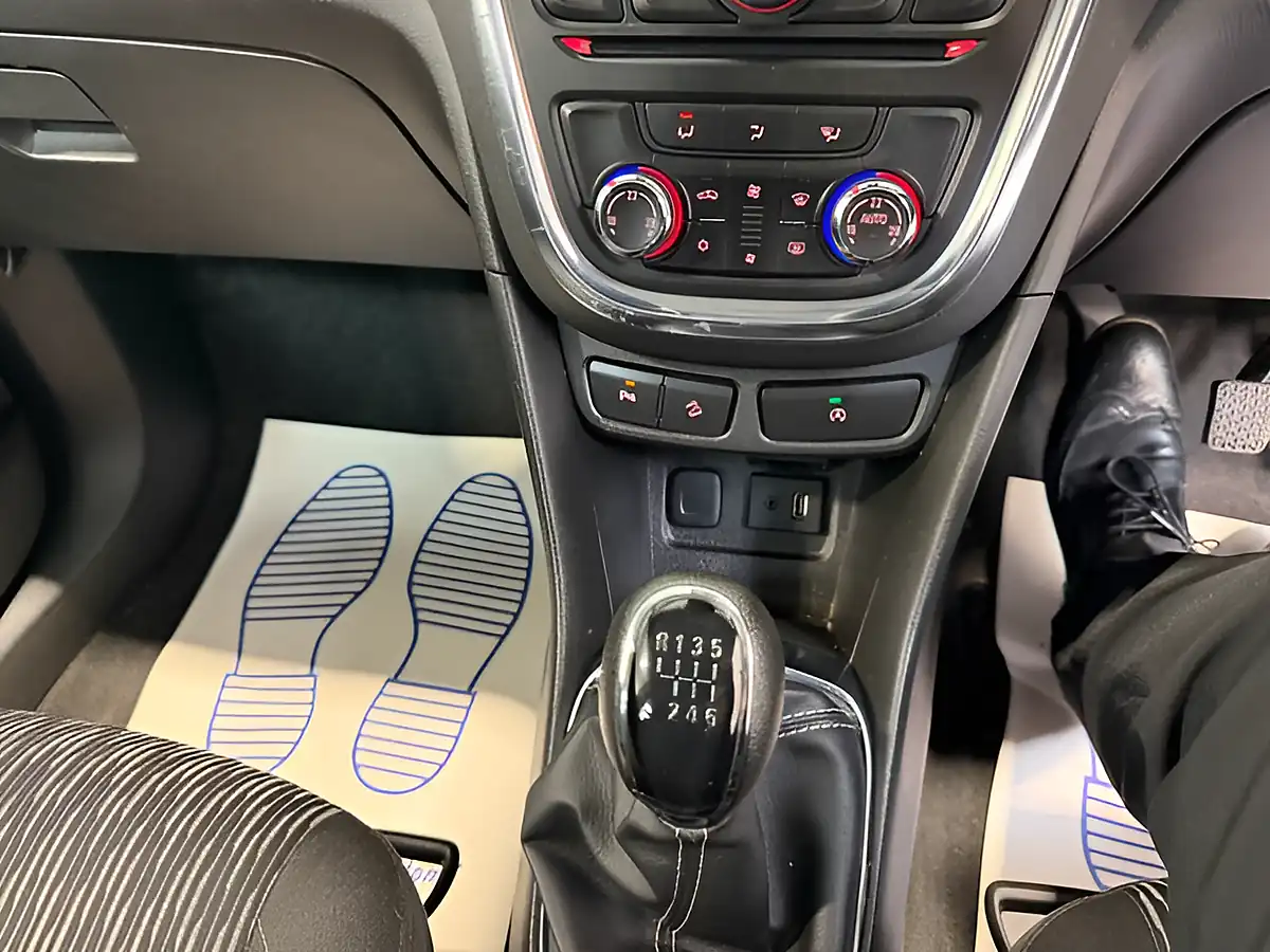 Used 2015 Vauxhall Mokka Exclusiv White - Interior and Exterior details 20