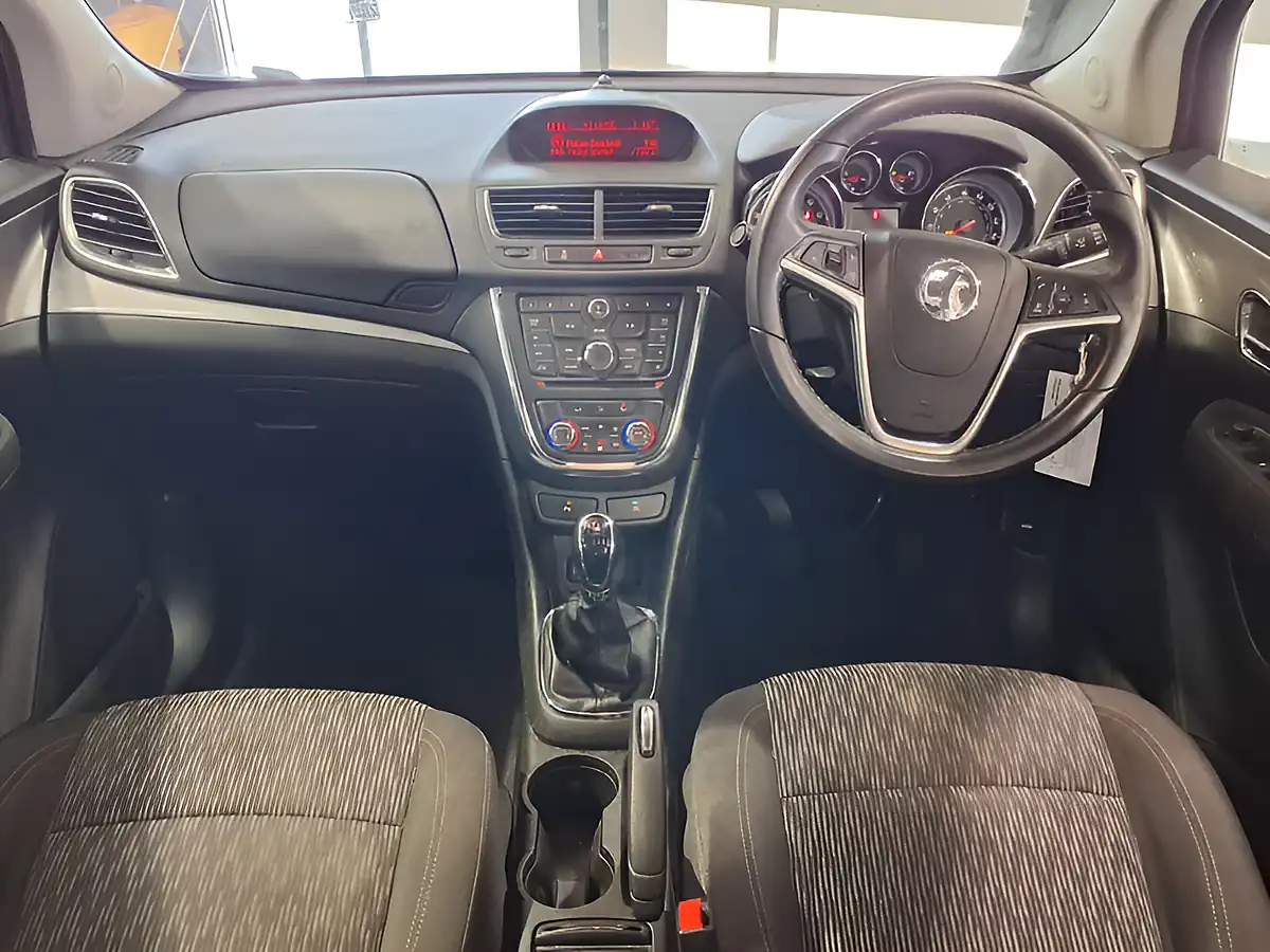 Used 2015 Vauxhall Mokka Exclusiv White - Interior and Exterior details 6