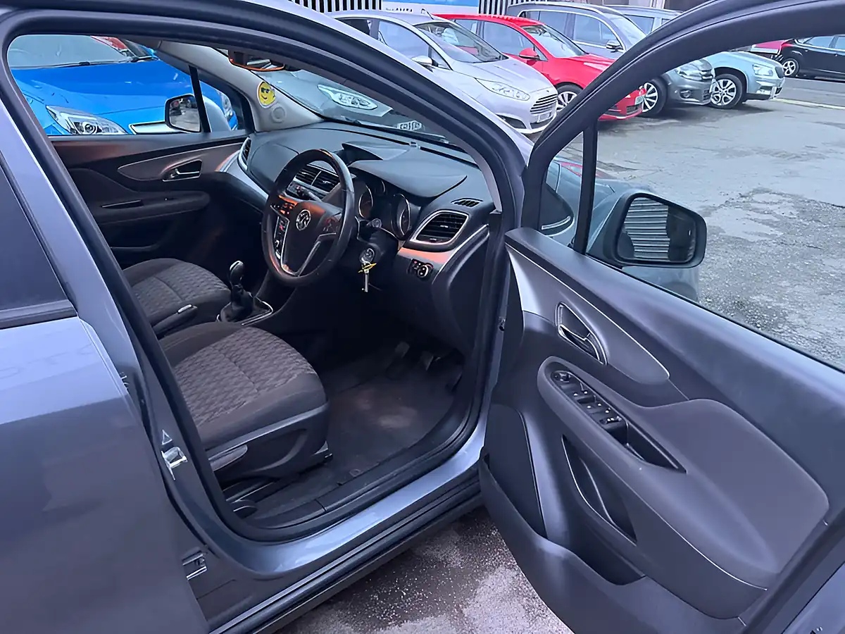 Used 2015 Vauxhall Mokka Exclusive Grey - Interior and Exterior details 13