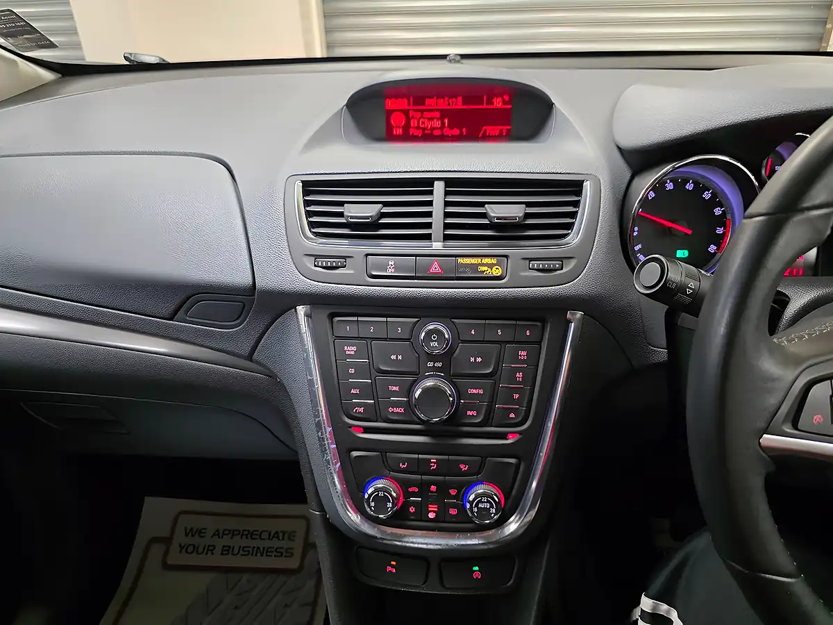 Used 2015 Vauxhall Mokka Limited Edition White - Interior and Exterior details 9